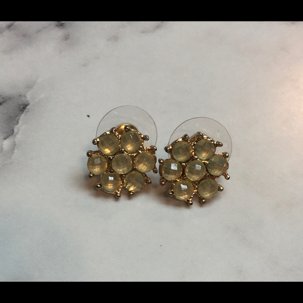 Orange, green, yellow and pearl flowered necklace; pearl earring flower set. - Picture 2 of 4